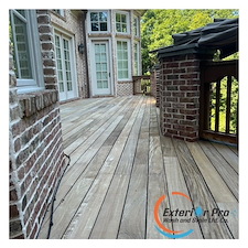 High-Quality-Deck-Staining-in-Cumming-Georgia 2